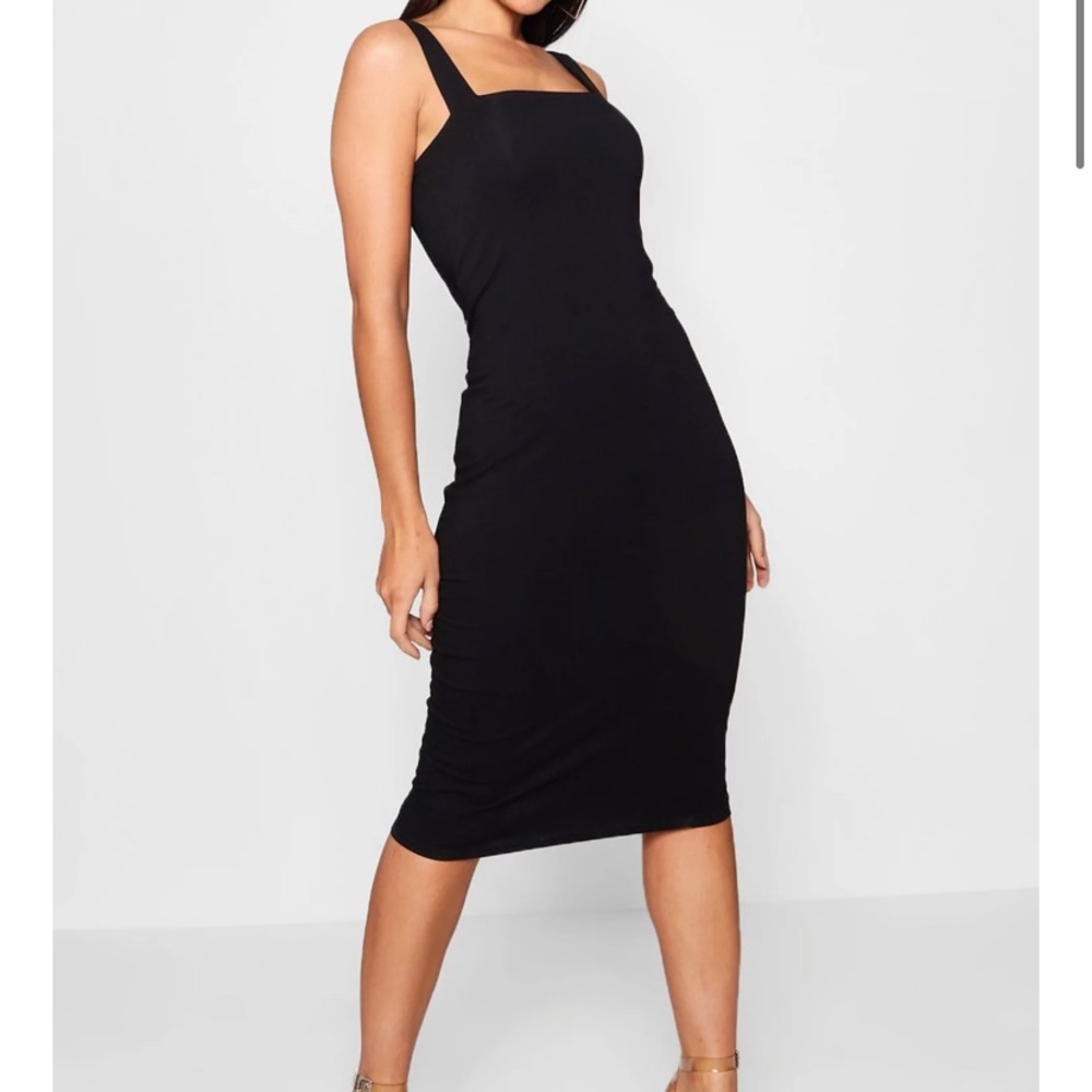 Maroon bodycon Boohoo dress!